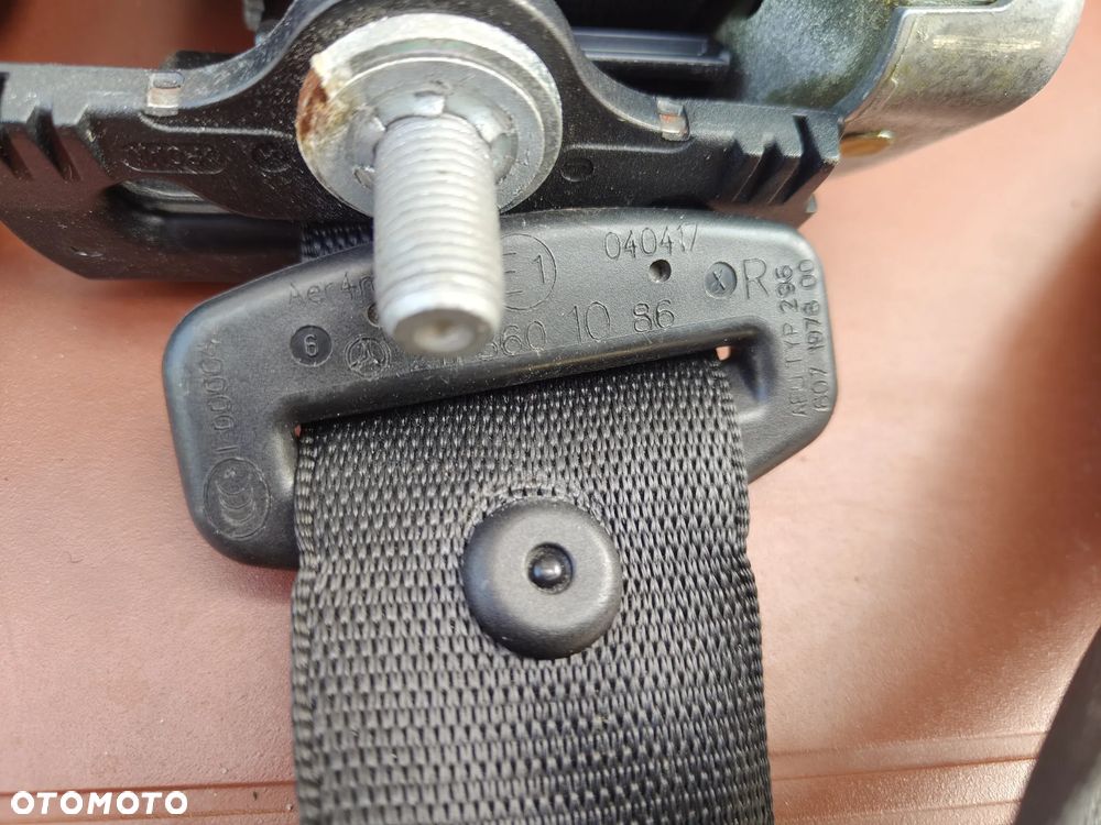 MERCEDES W211 Sedan Lift PAS TYLNY LEWY PRAWY  2118600986 2118601086 Pasy Tylne - 5