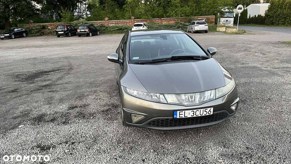 Honda Civic 1.8i-VTEC Sport - 2