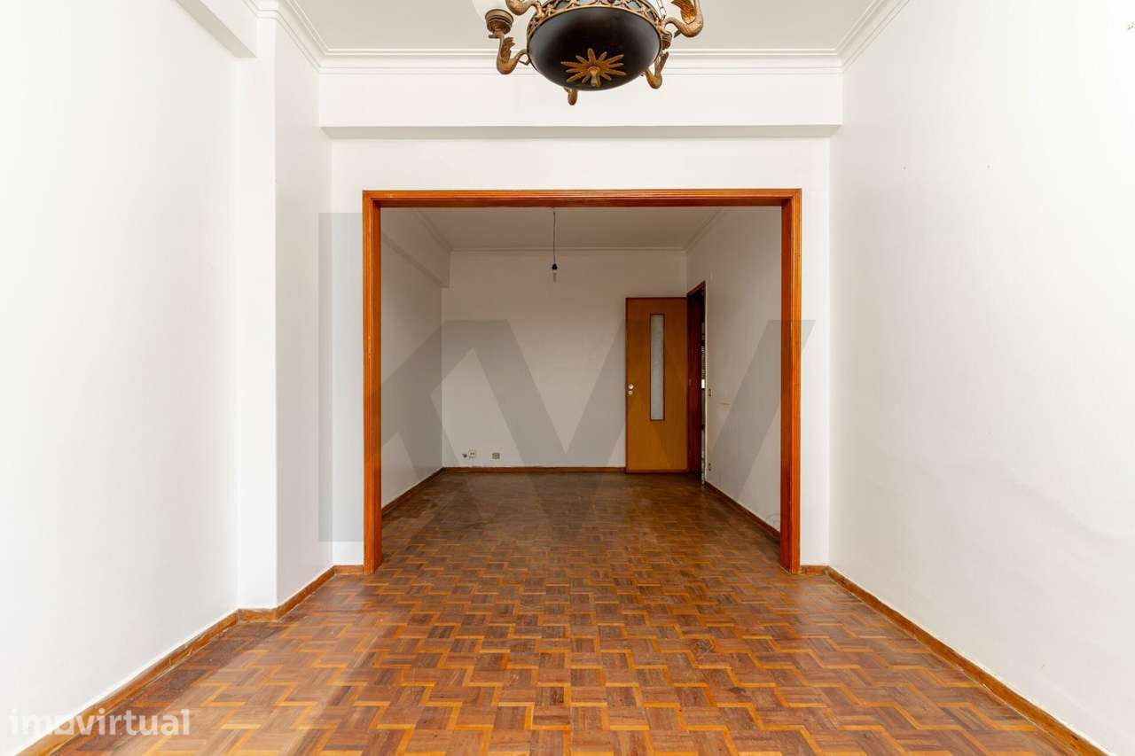 Apartamento T4 para Remodelação em Almada - Grande imagem: 5/28