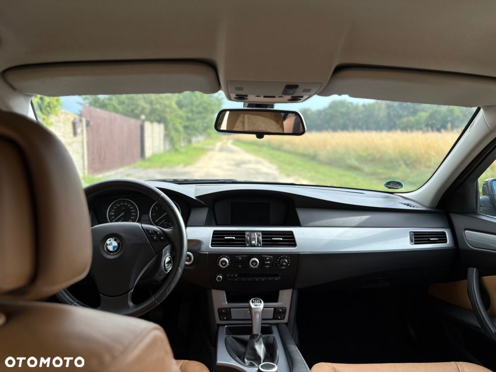 BMW Seria 5 523i Edition Exclusive - 15