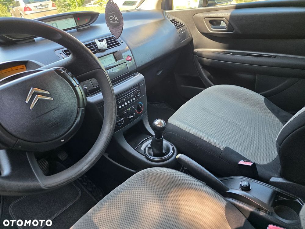 Citroën C4 1.4 16V VTR - 9