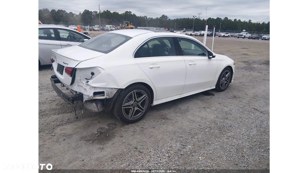 Mercedes-Benz Klasa A 220 4Matic 7G-DCT AMG Line - 6