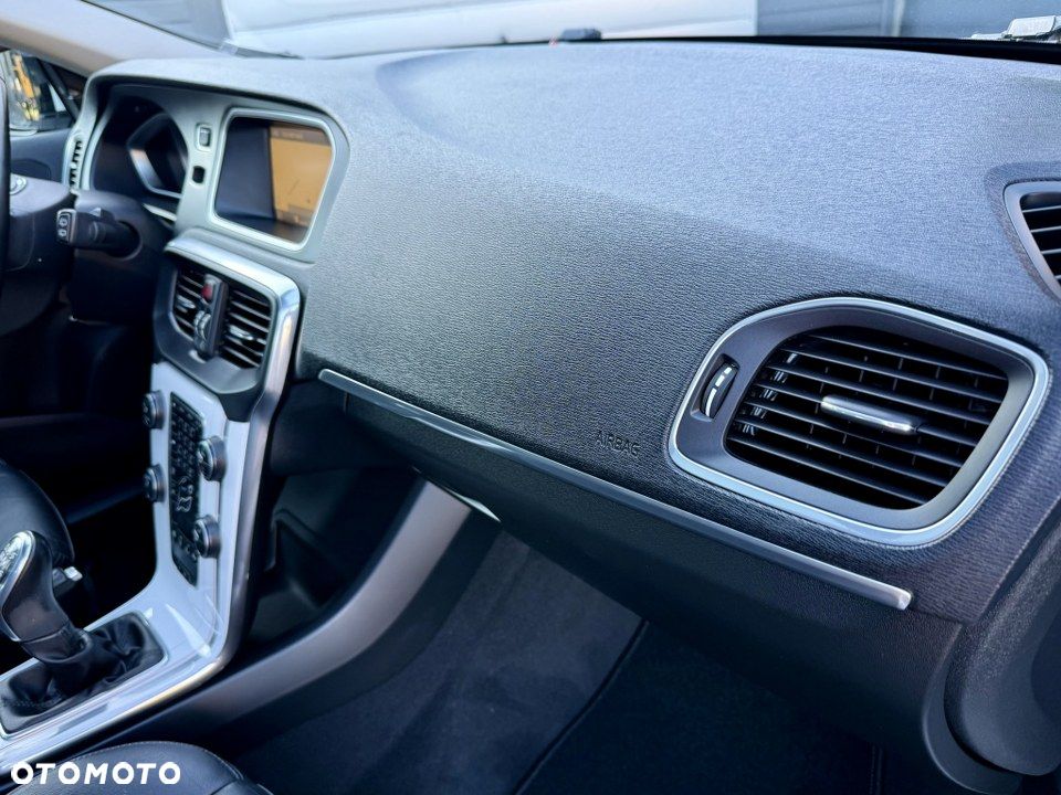 Volvo V40 T3 Summum - 30
