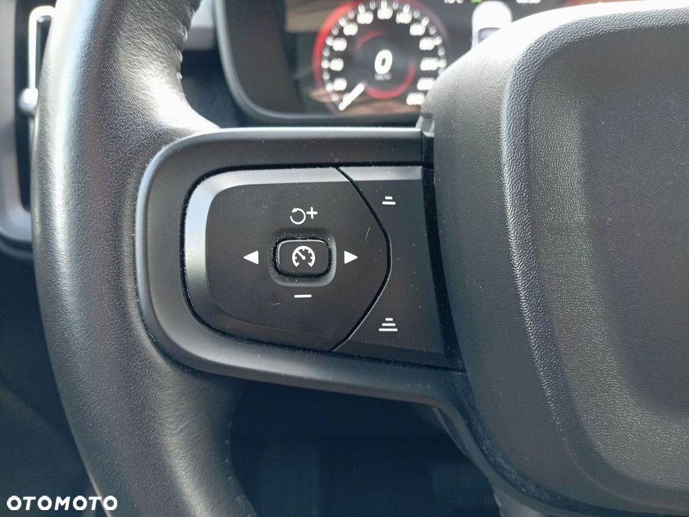 Volvo XC 40 T4 - 13