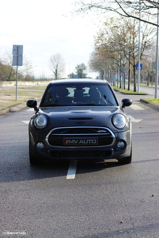 MINI 5 Portas Cooper SD Auto Desportiva - 2