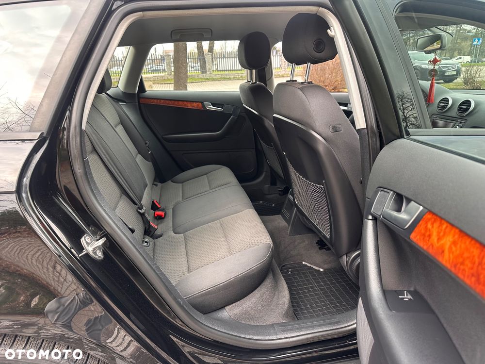 Audi A3 Sportback 2.0 TDI DPF quattro Ambiente - 24
