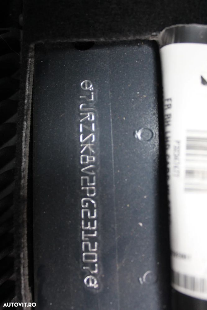 Volvo S60 B4 B DKG Plus Dark - 32