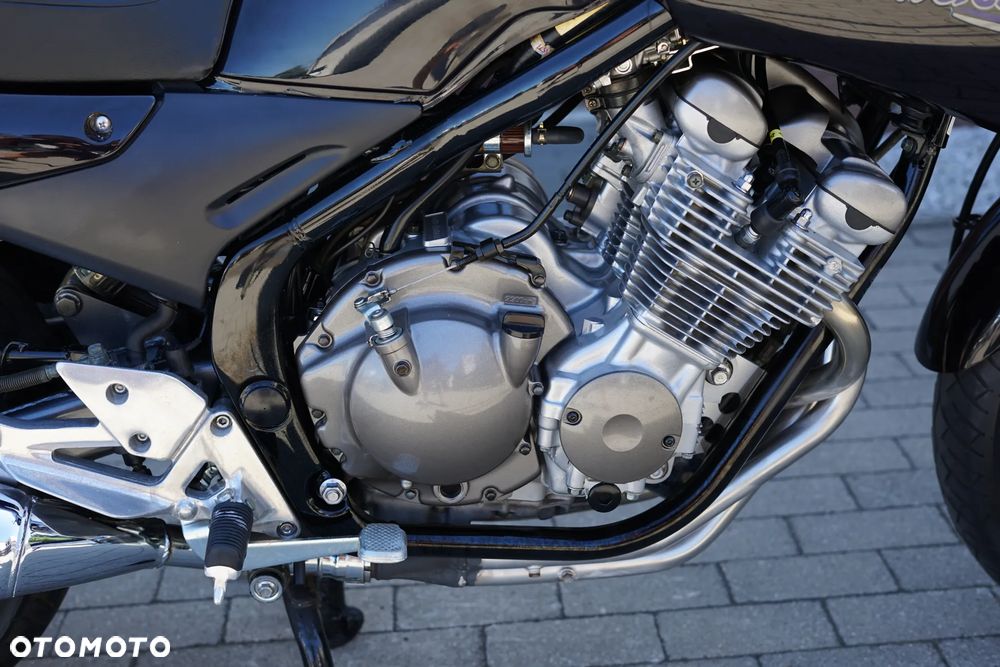 Yamaha XJ - 12
