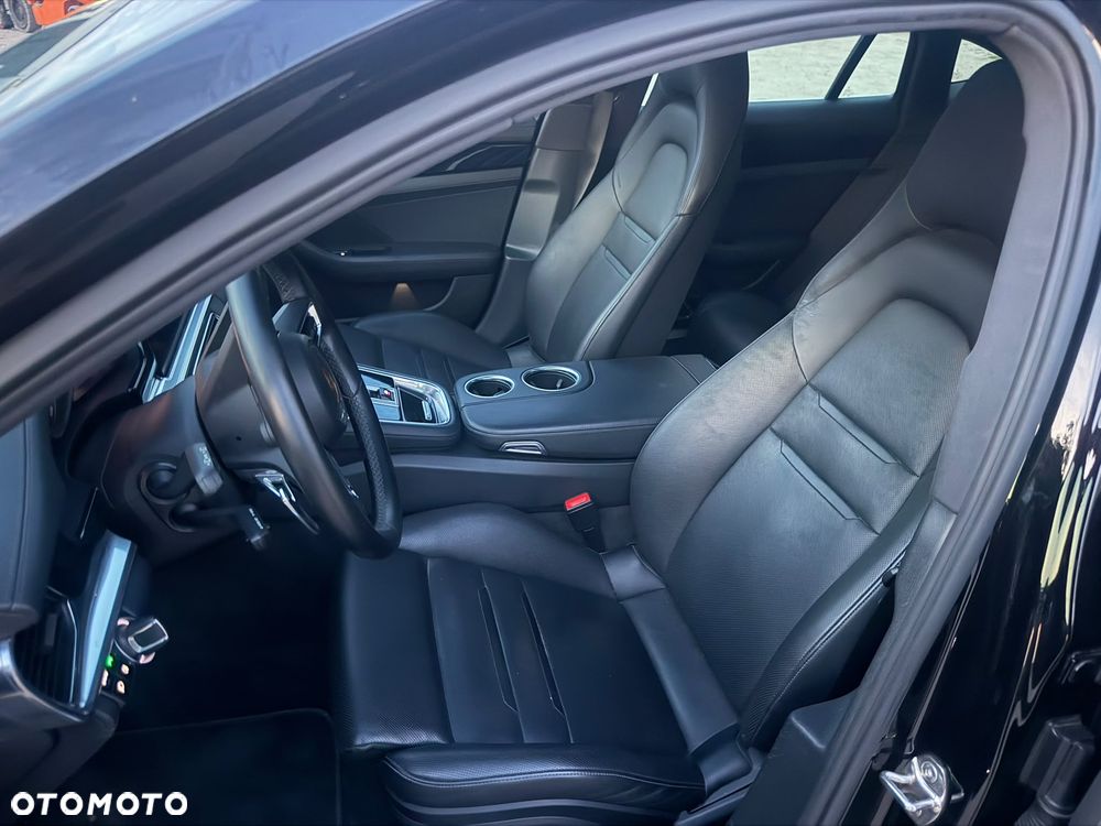 Porsche Panamera 4S E-Hybrid - 12