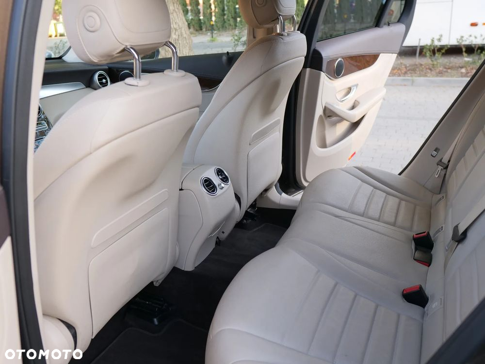 Mercedes-Benz GLC 220 d 4-Matic - 5
