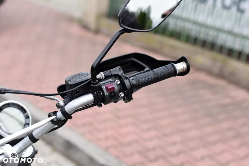 Ducati Scrambler - 32