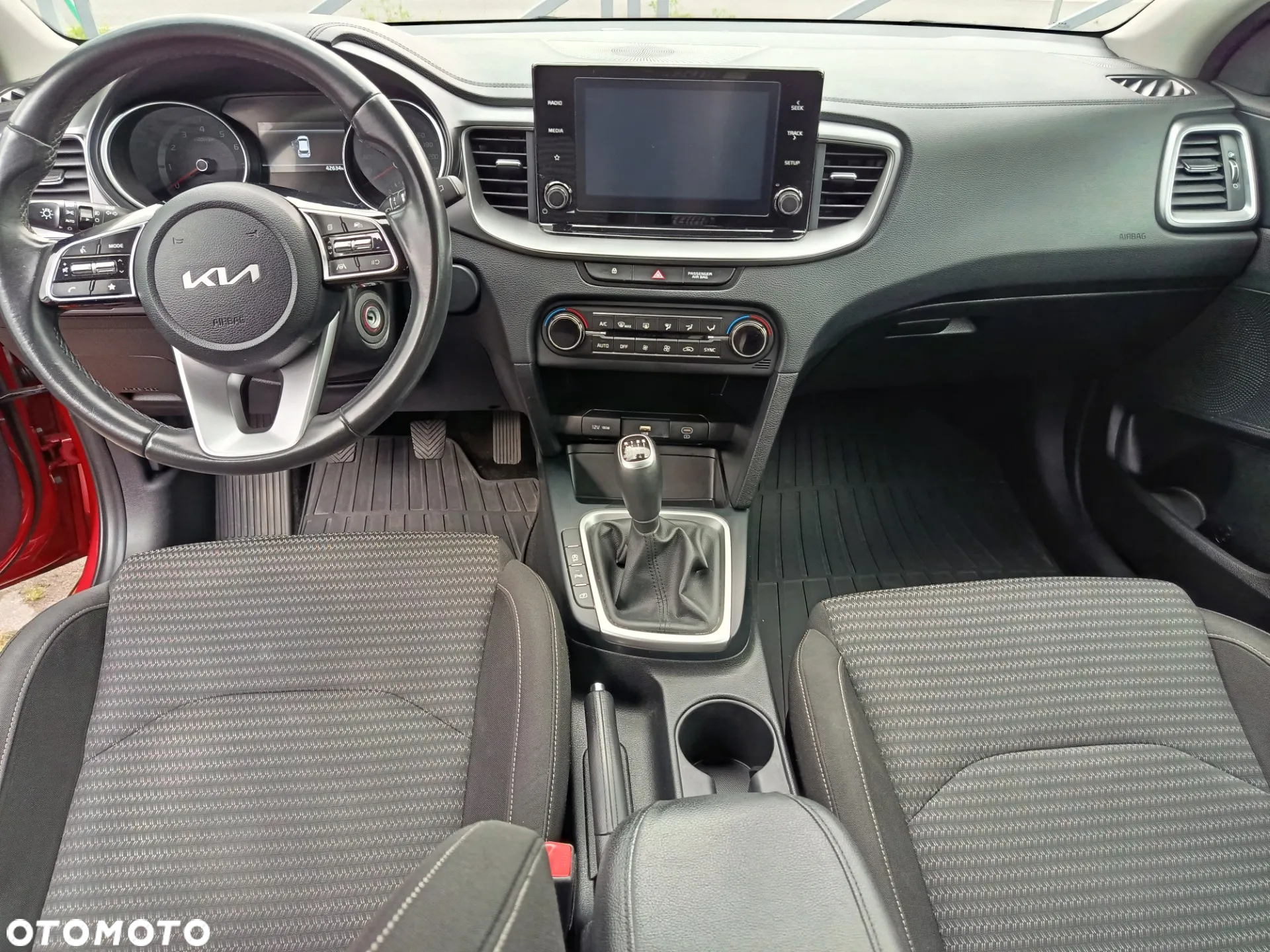 Kia Ceed 1.5 T-GDI M - 10