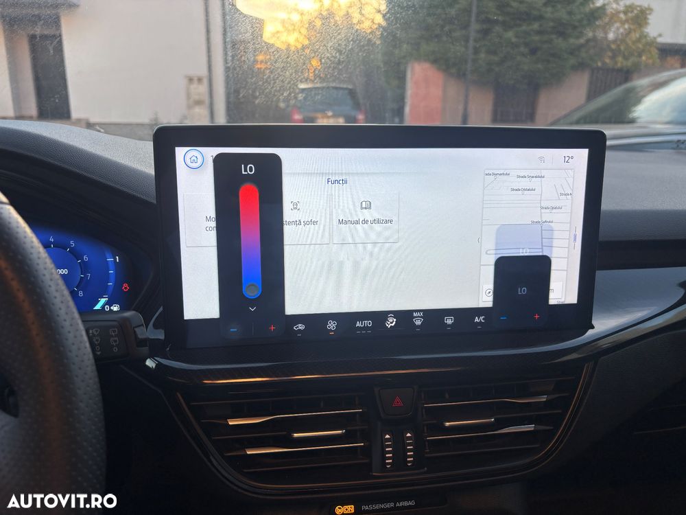 Ford Focus 1.0 EcoBoost 6MT MHEV ST-Line X - 16