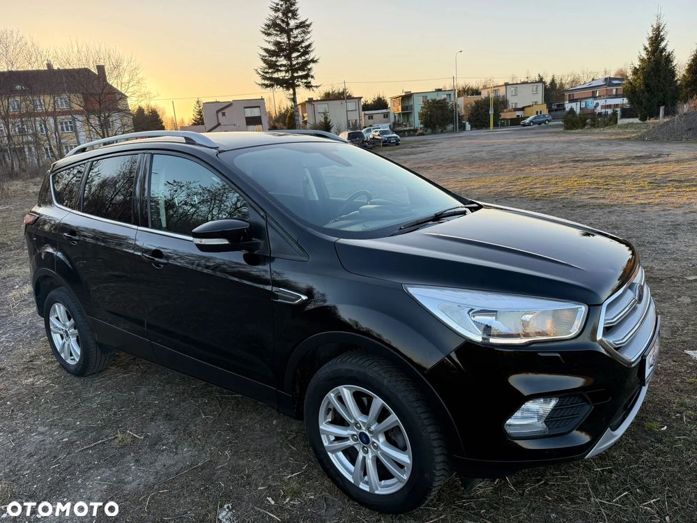 Ford Kuga 1.5 EcoBoost 2x4 Trend - 4