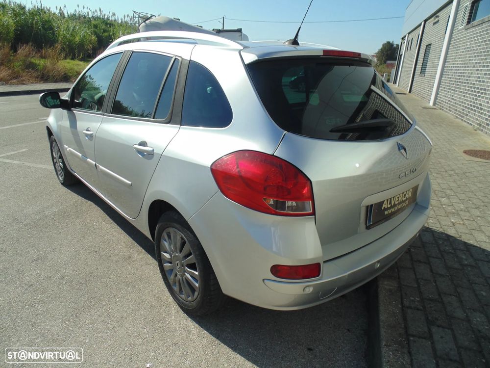 Renault Clio Break 1.2 16V Dynamique S - 11