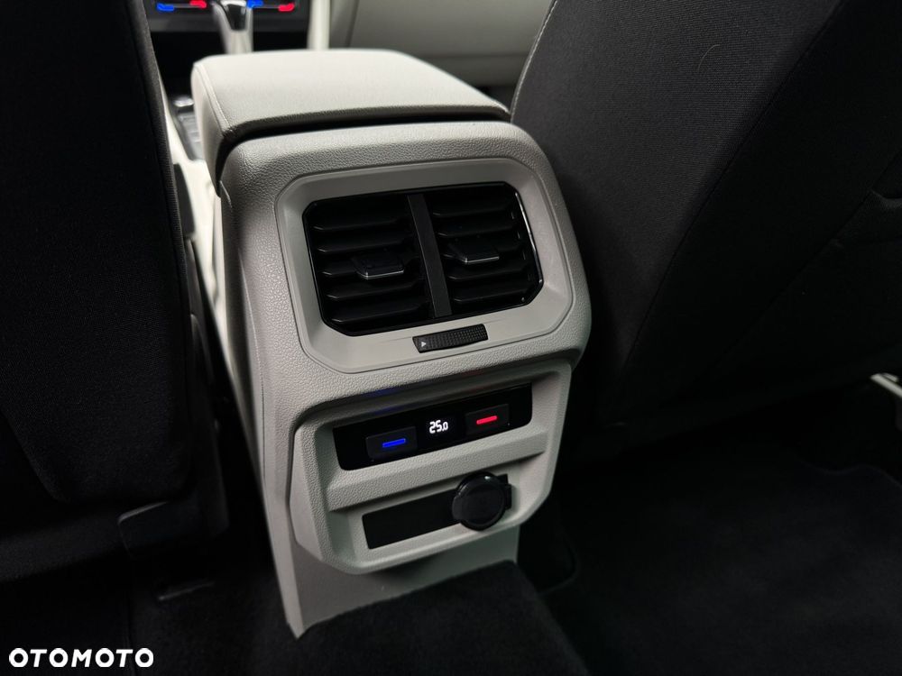 Volkswagen Tiguan 1.5 eTSI Elegance DSG - 16