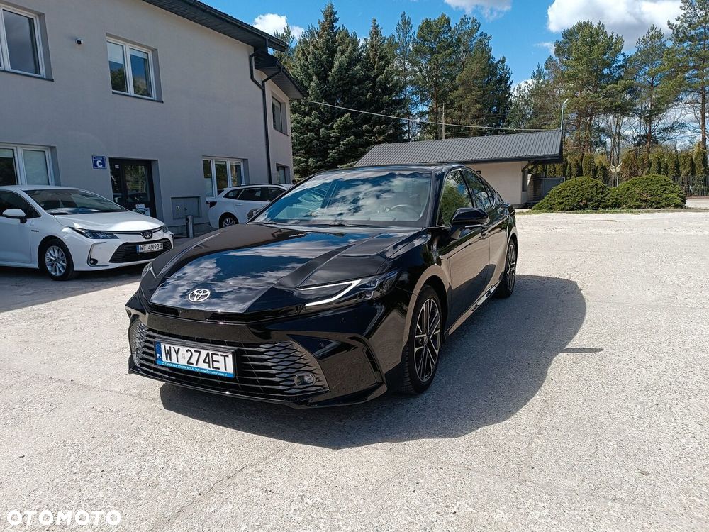 Toyota Camry - 2