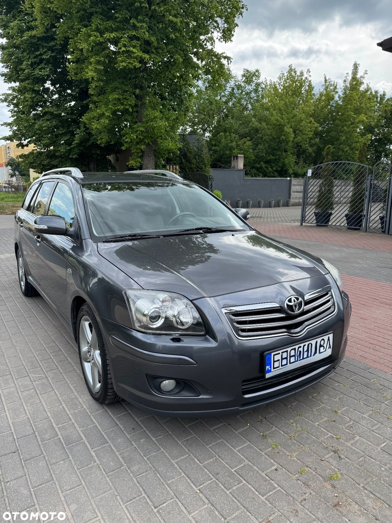 Toyota Avensis - 2