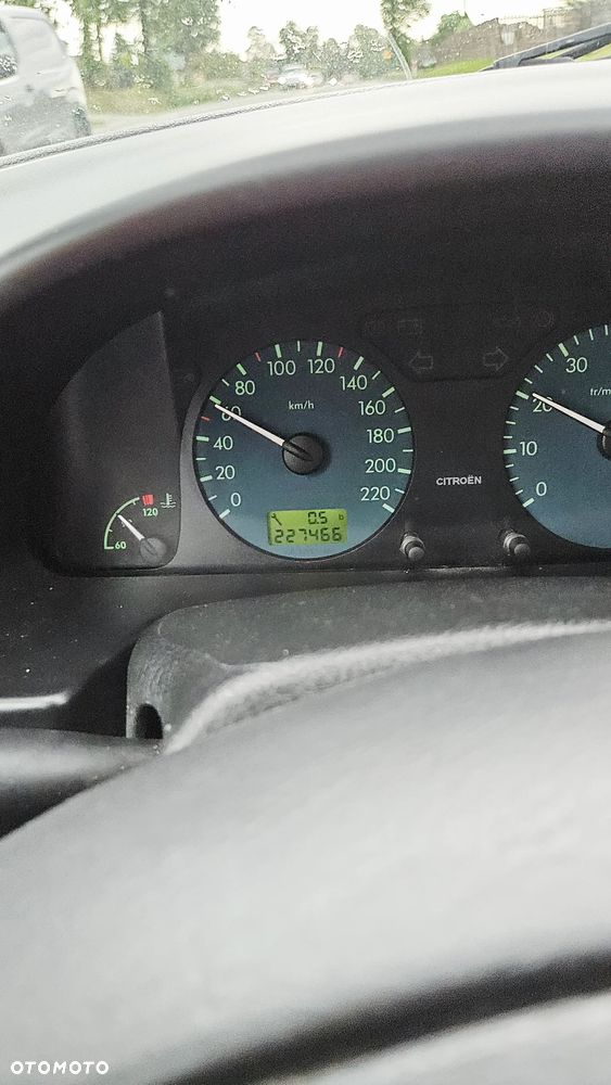 Citroën Xsara 1.6i SX - 12