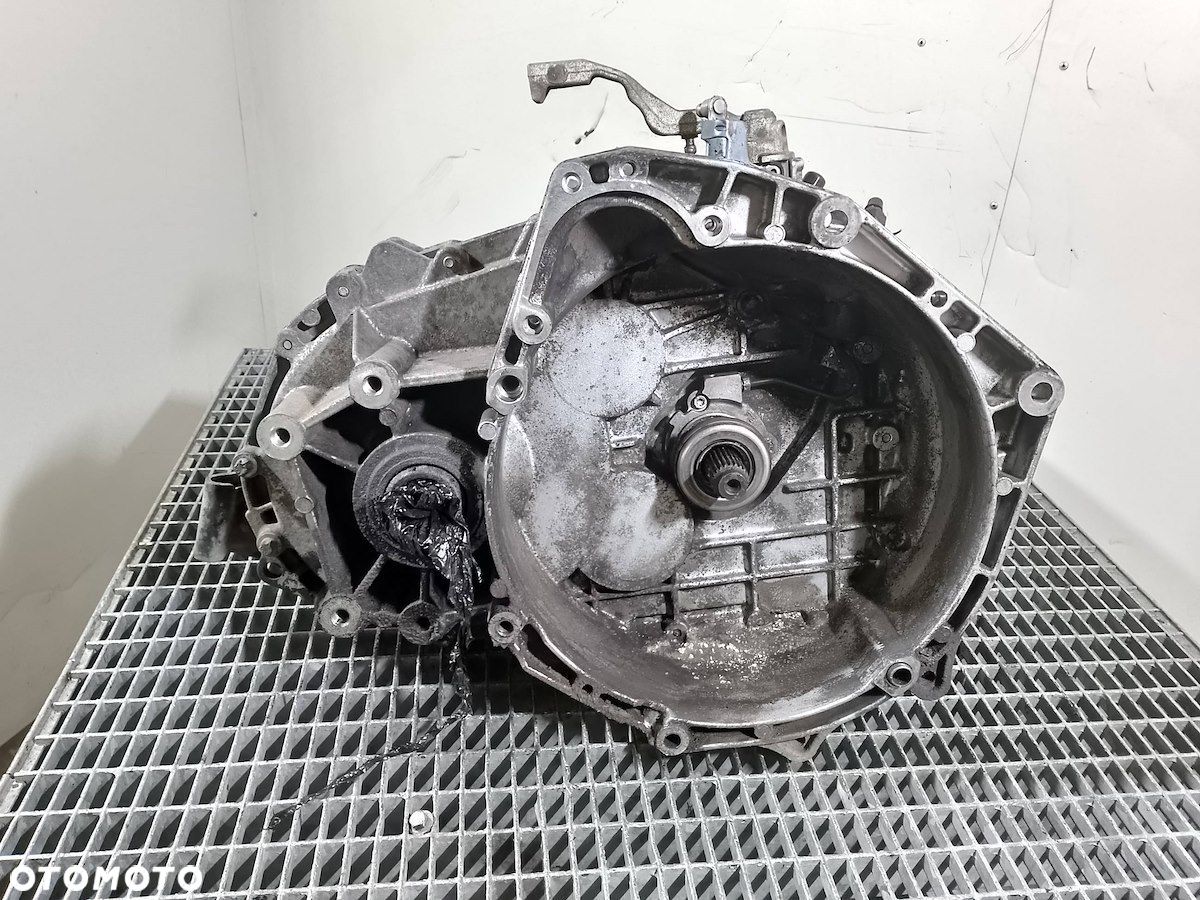 SKRZYNIA BIEGÓW MANUALNA OPEL VECTRA C F40 1.9 CDTI - 1