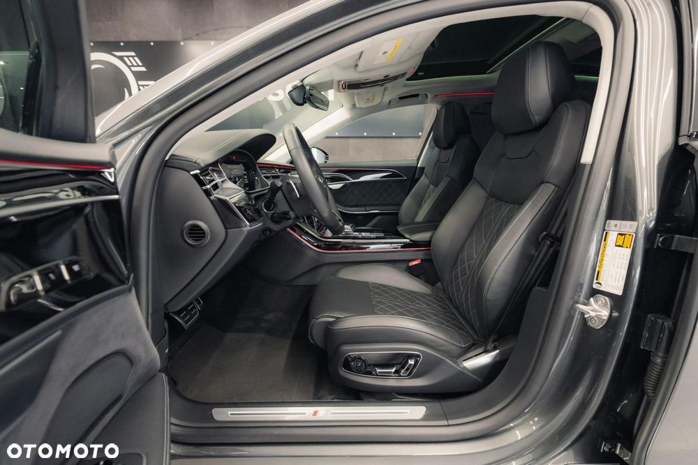 Audi S8 - 14