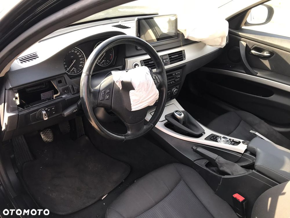 BMW Seria 3 318d DPF - 9