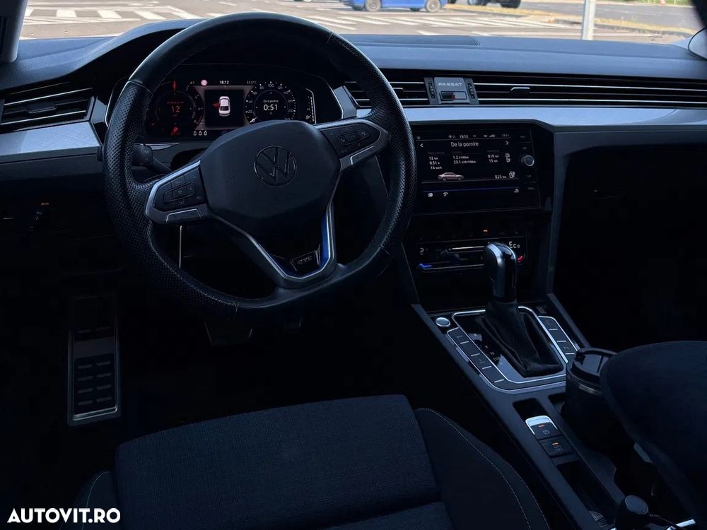 Volkswagen Passat - 8