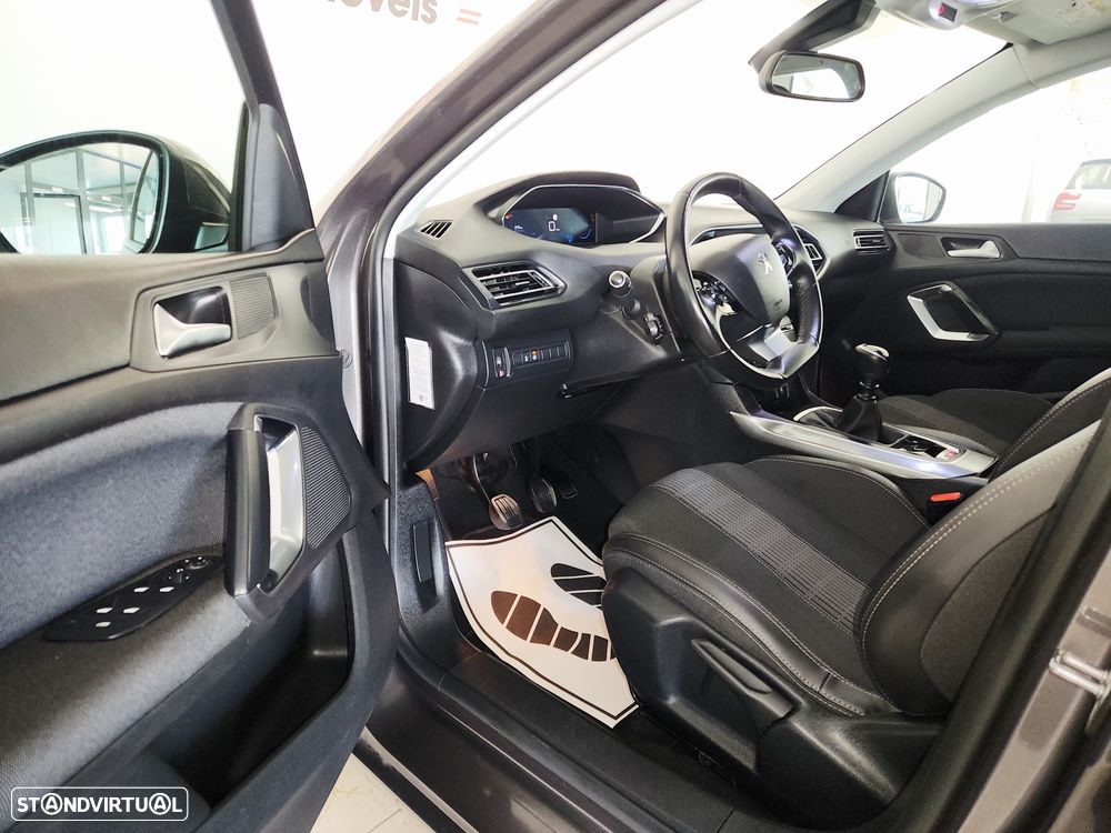 Peugeot 308 SW BlueHDi 130 Allure - 13