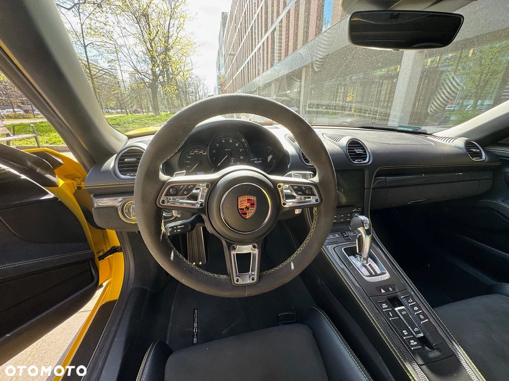 Porsche 718 Spyder - 7