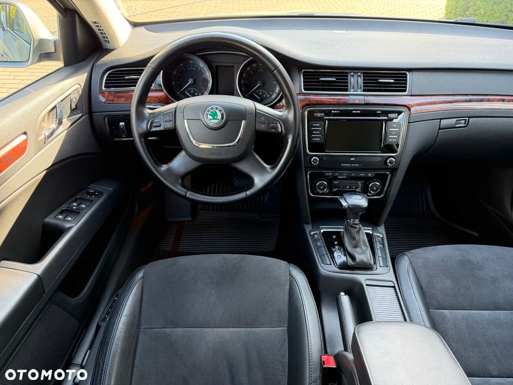Skoda Superb 2.0 TSI Platinum DSG - 16