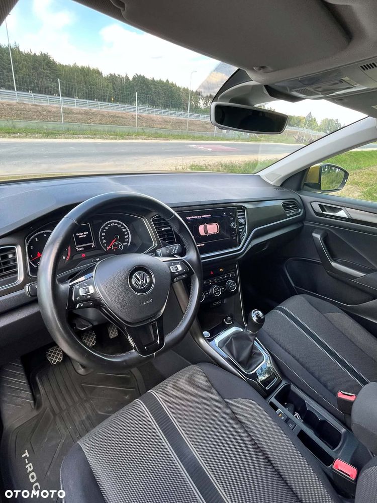 Volkswagen T-Roc - 8