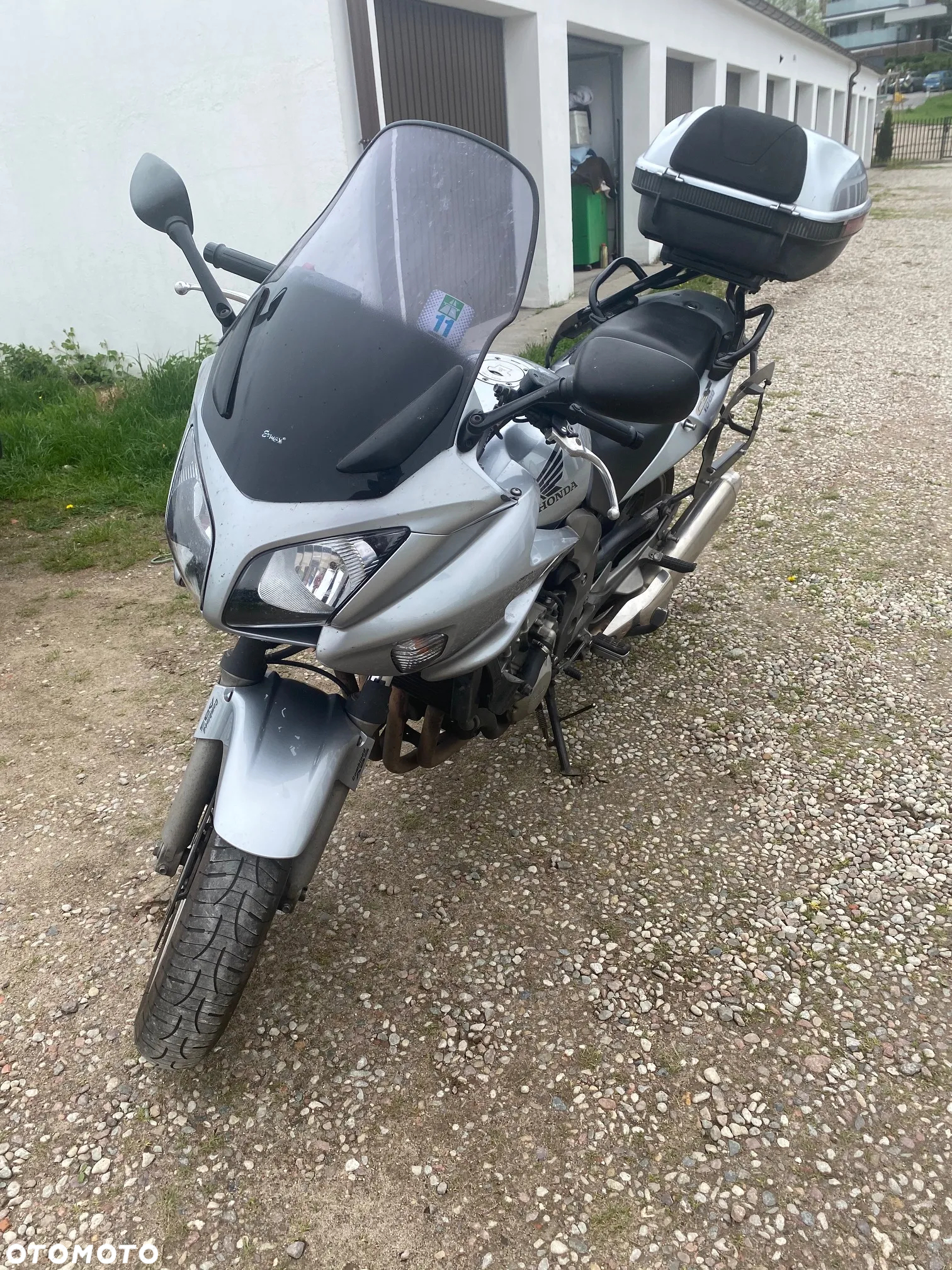 Honda CBF - 2