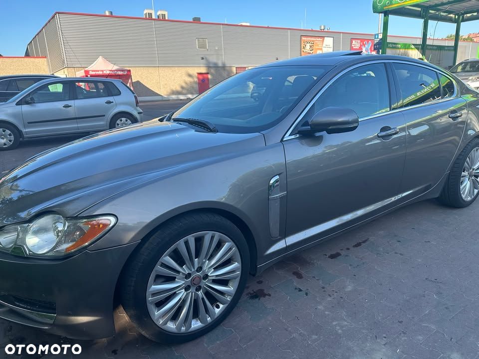 Jaguar XF 5.0 V8 Luxury - 8