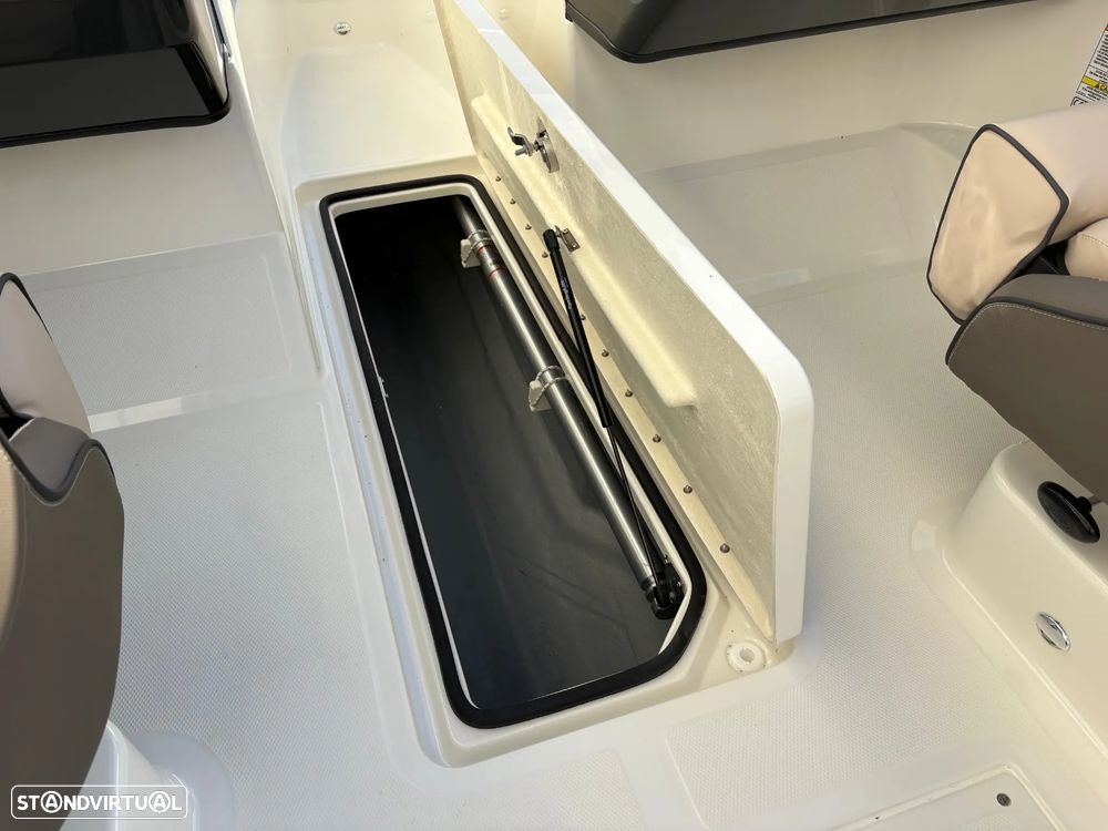 Bayliner V20 OB - 28