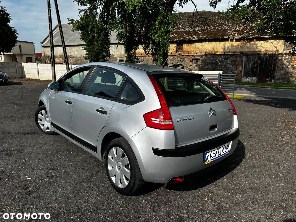 Citroën C4 1.6 16V Confort - 9