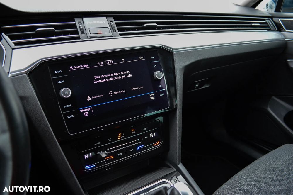 Volkswagen Passat 2.0 TDI SCR DSG Comfortline - 10