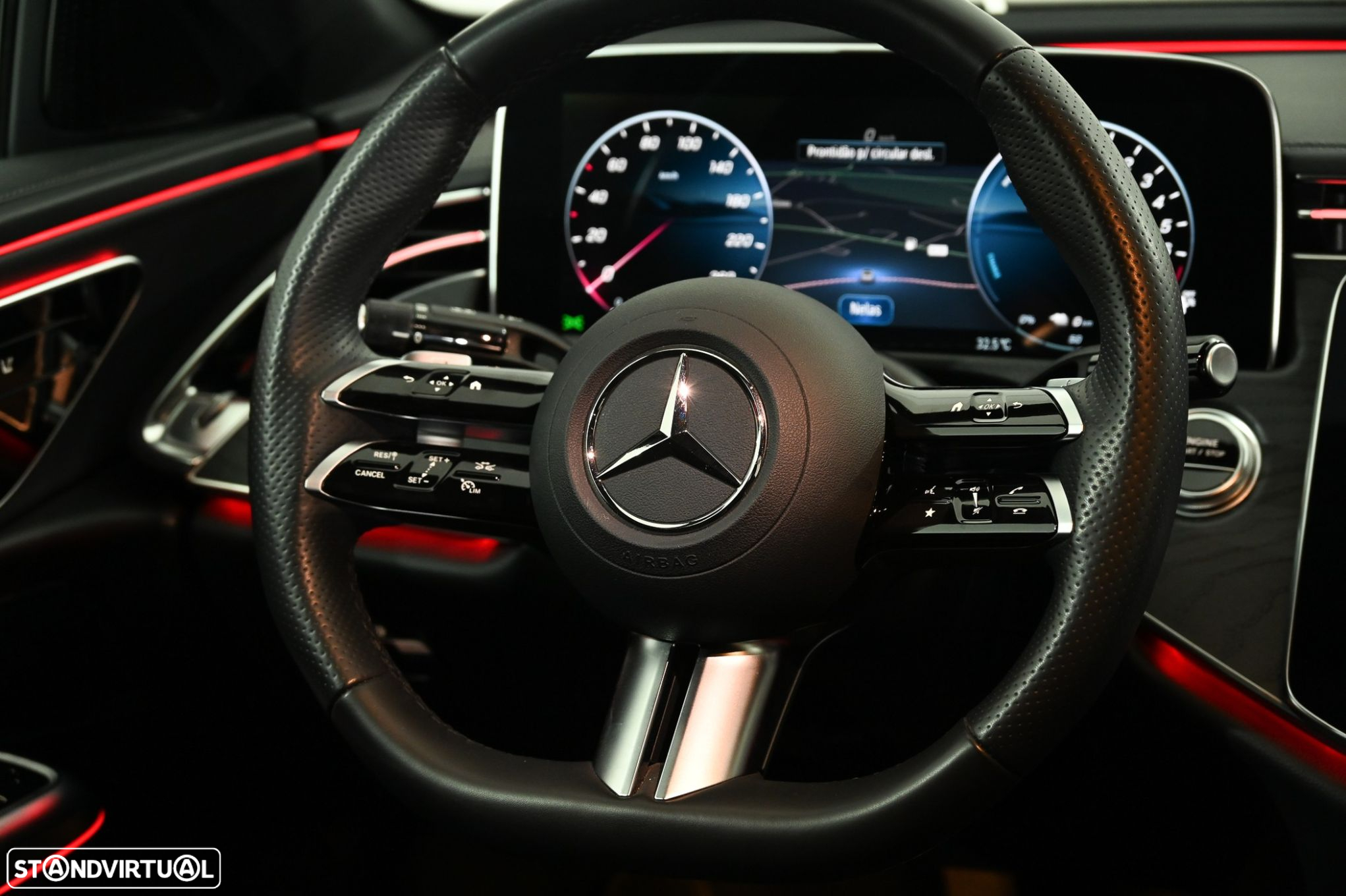 Mercedes-Benz E 300 e AMG Line - 21