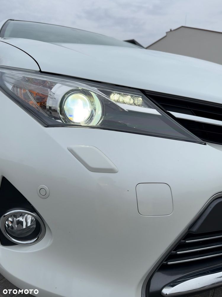 Toyota Auris 1.8 HSD Prestige NAVI - 18