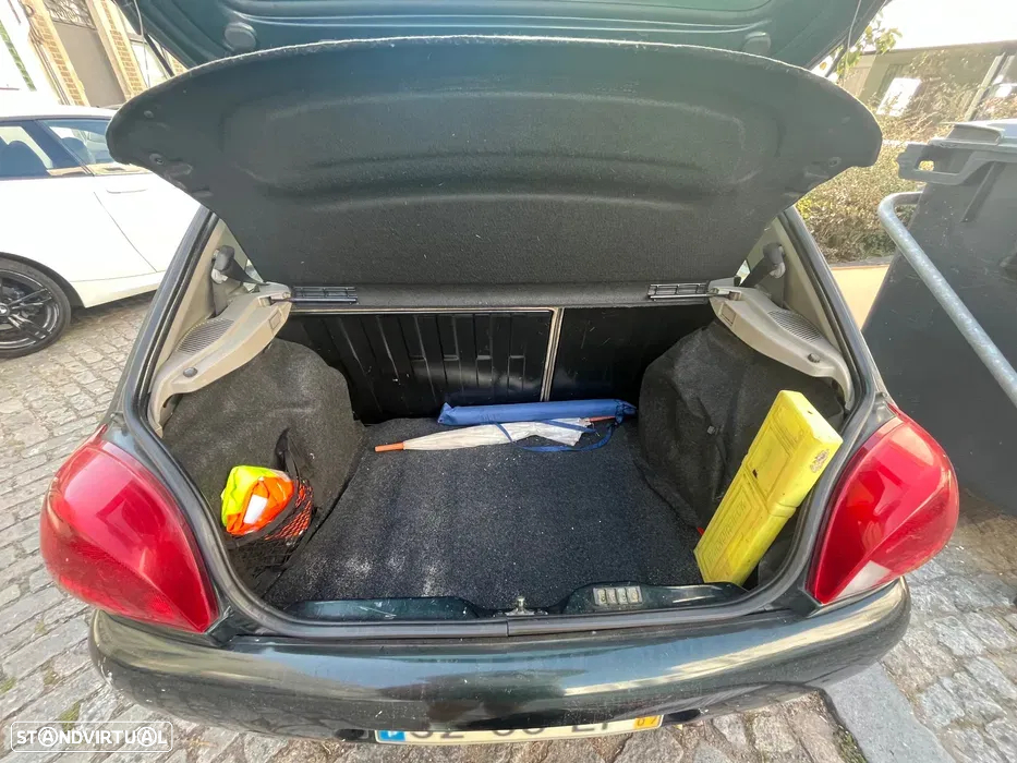 Ford Fiesta 1.25 Techno - 11