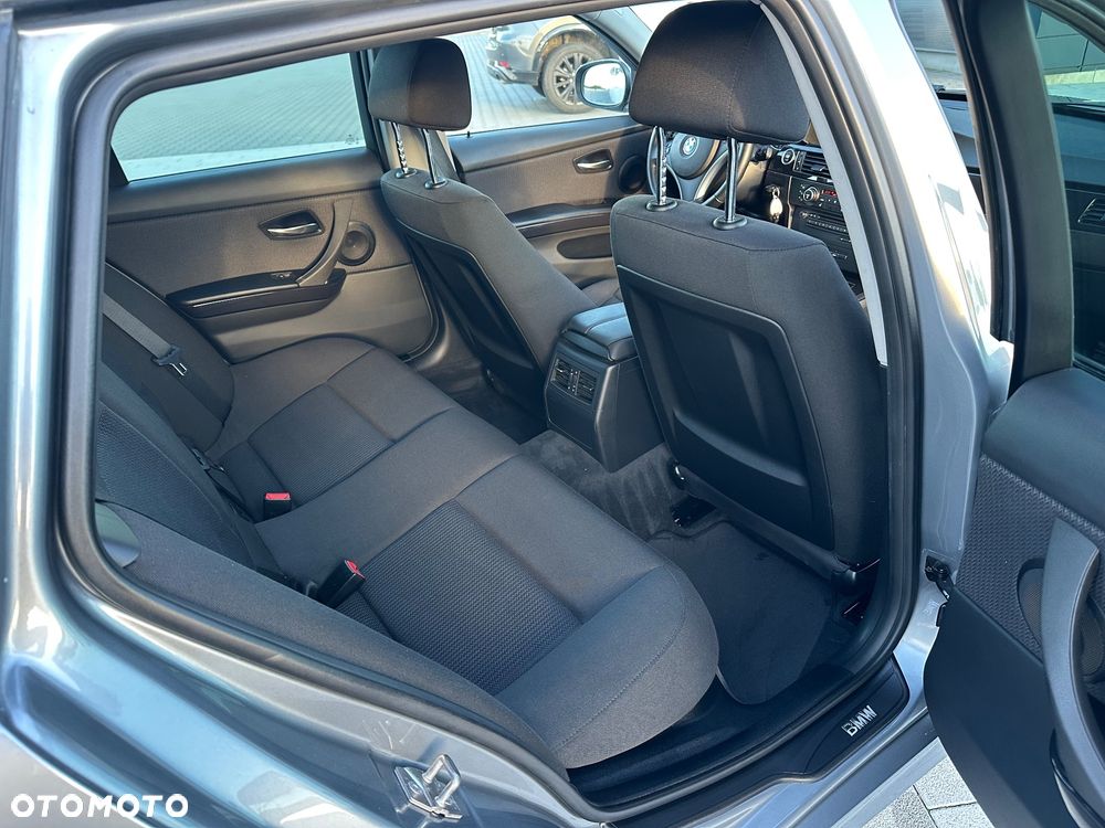 BMW Seria 3 - 18