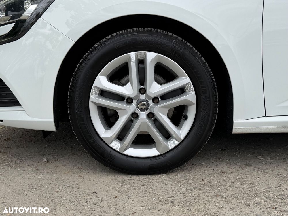 Renault Megane TCe 115 GPF LIFE - 26