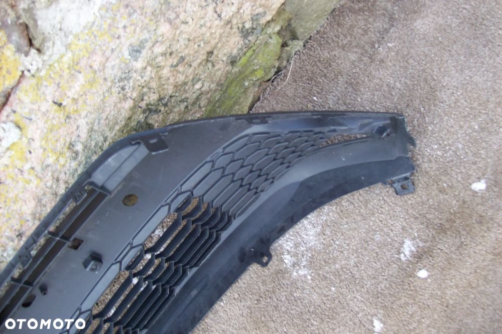 KRATKA ŚRODKOWA ZDERZAKA PRZEDNIEGO TOYOTA C-HR LIFT - 5