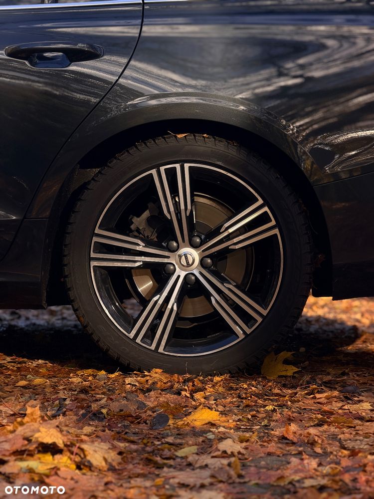 Volvo V60 T8 AWD Twin Engine Geartronic Inscription - 11