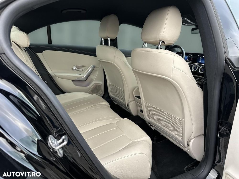 Mercedes-Benz CLA 180 MHEV Coupe - 11