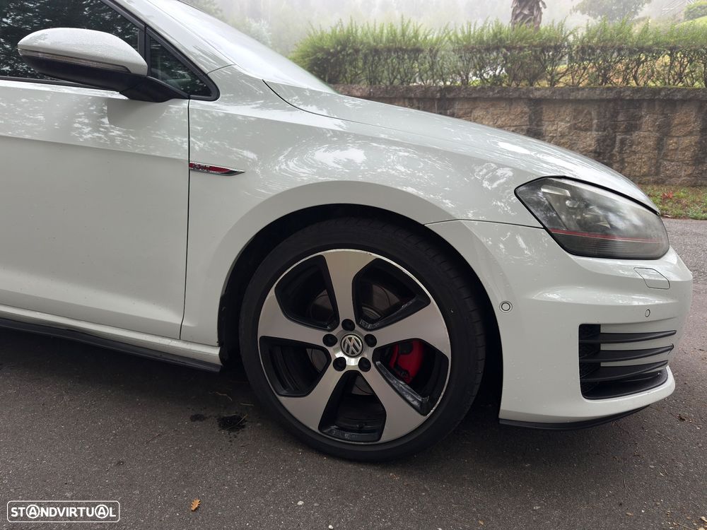 VW Golf 2.0 GTI - 30