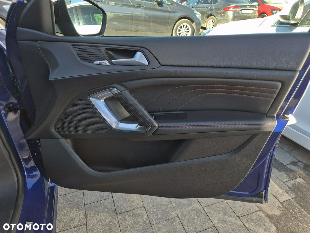 Peugeot 308 BlueHDi FAP 180 EAT8 Stop & Start GT - 26