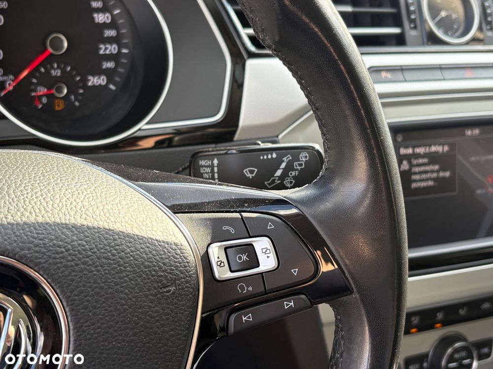 Volkswagen Passat 2.0 TDI SCR Business - 30