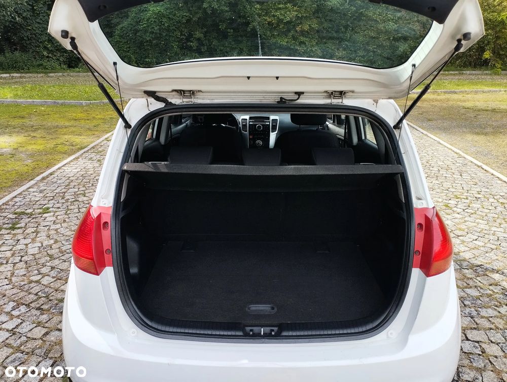 Kia Venga 1.4 CRDi S - 8