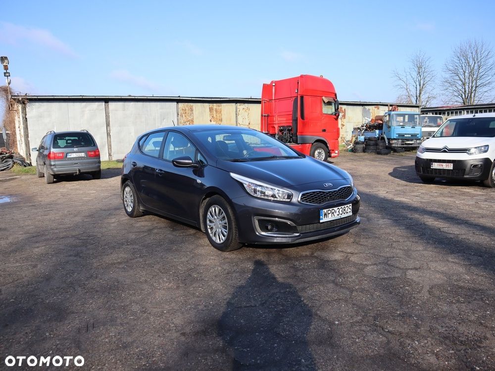 Kia Ceed 1.6 CRDi M - 3