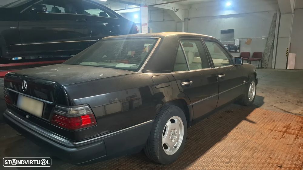 Mercedes-Benz W124 (1984-1997) 250 D Turbo - 2